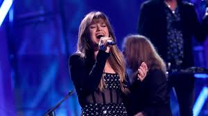 ‘Ungrateful’: Kelly Clarkson cancels opening shows of Las Vegas residency