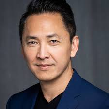 The Cleaving: Vietnamese Writers in the Diaspora (Volume 8) by Dr. Isabelle  Thuy Pelaud, Lan Duong, Viet Thanh Nguyen (Editors)