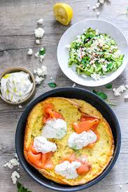 Yorkshire Pudding Au Saumon Fume Salade De Courgettes Les Delices De Marina Salade Courgette Cuisine Poisson Saumon Fume