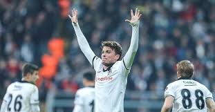 Tüm beşiktaş taraftarını destekleri ve keyif. Besiktas Sarpsborg Un Ardindan G Saray I Da Yenmeyi Basardi Takvim