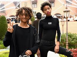 She is the daughter of will smith and jada pinkett smith, and the younger sister of jaden smith. Willow Smith Praises Brother Jaden For Challenging Gender Stereotypes With Louis Vuitton Campaign The Independent The Independent