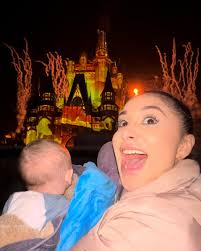 Un sueño hecho realidad ❤️ #disneyworld #magickingdom gracias @theg3ent por  haber hecho posible! Siempre seremos una familia 👨‍👩‍👦