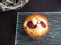 Financiers Aux Pistaches Et Framboises Au Thermomix Ou Sans Papilles On Off Pistache Alimentation Framboise