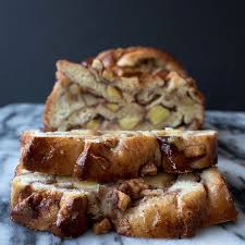 This Apple Pie Bread Recipe Wraps Classic Apple Pie Filling In Pillowy Layers Of Cinnamon Bread Top With Van Apple Pie Bread Honey Recipes Homemade Apple Pies