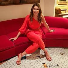 A casula silvio santos ou a filha seis, como ele mesmo se refere, rebeca abravanel, se tornou apresentadora no. Team Rebeca Abravanel Photos Facebook