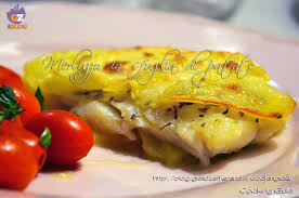 La ricetta di oggi, è un secondo piatto completo di pesce, che potete preparare facilmente in casa, con l'aggiunta di ingredienti genuini e salutari. Filetto Di Merluzzo In Sfoglia Di Patate Ricetta Secondo Pesce