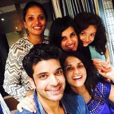 Karan Kundra Family Photos Brother Age Wiki Height