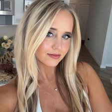 Bar in Charleston for engagement photoshoot?