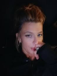 Nail tech services in Chillicothe, Ohio