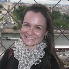 Dra. Gisele Basso Esteves Pires