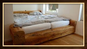 Bett bauen möbel bauen holzbett selber bauen holzbalken bett altholz einrichtung rustikales bett bett holz selbstgemachte bettrahmen bett möbel. Balkenbett Bett Selber Bauen Made By Myself