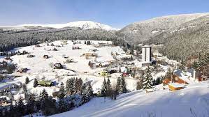 They may stay in a dormitory or seek for alternative accommodation. Langlauf Pec Pod Snezkou Loipen Loipenplan Loipenkilometer