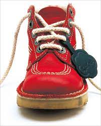 Avec sa collection de chaussures pour enfant, kickers s'inspire des tendances actuelles tout en s'appuyant sur les codes identitaires qui ont fait son succès. Kickers Kickersuk On Twitter Kickers Shoes Kickers Kickers Boots