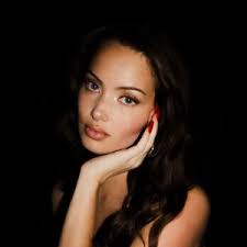 Julia (@julez..brown)