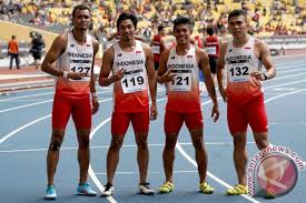Lari estafet adalah olahraga atletik lari yang membawa tongkat dan dimainkan secara kelompok. Sea Games 2017 Tim Estafet Cetak Rekor Nasional Di Bukit Jalil Antara News