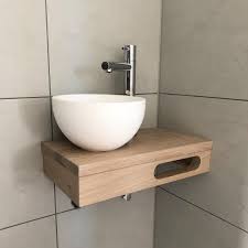 goedemorgen ons mooie fonteintje hangt als de loodgieter een gaatje heeft komt hij hem even aanslui toilet ontwerp toilet verbouwing badkamer renoveren