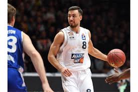 Ağustos 2010'da kuzey denizi gelişim basketbol kupası'nda oynadı. Abschied Aus Ulm Basketball Spieler Akpinar Zu Besiktas