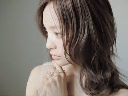 グレイッシュパールな大人カラー 田中亜希子オフィシャルブログ powered by ameba 美髪 髪 色 ヘアスタイル ロング