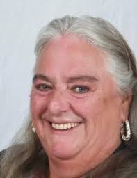 Pamela Dillon's Instagram, Twitter & Facebook