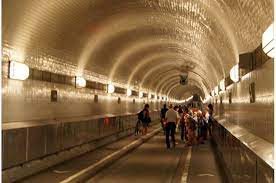 Alter elbtunnel colloquially or st. Der Alte Elbtunnel Sehenswurdigkeiten Hamburg
