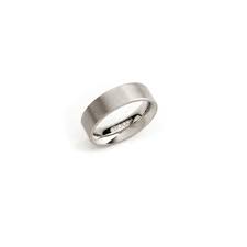 Titanium rings beautifully designed and made here in the uk by titanium jewellery experts. Boccia Titanium Herren Ring 0101 01