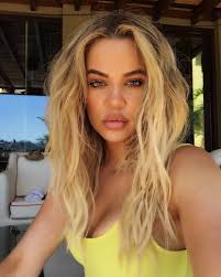 Khloé kardashian is celebrating kanye west's 44th birthday amid his divorce from her sister kim kardashian. Khloe Kardashian Posts Nearly Unrecognizable Seflie On Instagram During Costa Rica Getaway