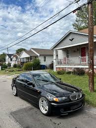 this might be a weird question but has anyone in here ever tried themselves  or seen/heard of someone fitting e46 seats in a 2v? i love the balance of  sport and comfort