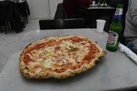 Din napoli napoli catre essen essen. One Day In Naples Italy Pizza Blonde Italy Pizza Naples Pizza Pizza