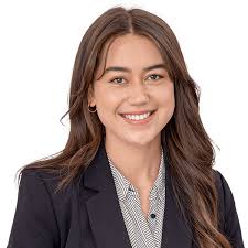 Tabatha Ballard's Instagram, Twitter & Facebook