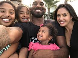 Vanessa bryant took michael jordan's hand and walked down from the stage and gave a speech in honor of her late husband, kobe bryant. Vanessa Bryant Marks First Christmas After Kobe And Gianna S Deaths People Com