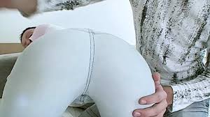 Bavardée, tractée, éjaculation sur le ventre