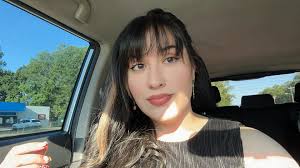 CHEDDAR BAY CRAB CAKES WITH LEMON BUTTER DRIZZLE 🦀🧀 📋 Ingredients: For  the Crab Cakes: 1 lb lump crab meat, picked over for shells 1 cup shredded  sharp cheddar cheese Recipe in First C.0..Ⓜ️.E.N.T 👇 👇 👇