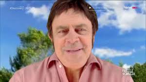 .crozza, in onda il venerdì sera in diretta sul nove in live streaming su dplay, maurizio crozza veste per la prima volta i panni del ministro dell'istruzione lucia azzolina intenta a difendersi dalle critiche. Crozza Azzolina Il Mio Organismo E Meta Scuola Meta Mazzo Quadrato Youtube