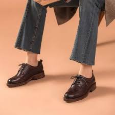 Aside from those two features, there are many styles, colours, and materials that make them even more versatile. Shop Page 2 Of 8 Fashion Sneaker