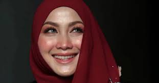 Asalkan Ada Mak..” Jue Aziz Tunai Impian Ibu Khatam Al-Quran, Tak Kisah  Tiada Jodoh