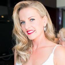 Robyn Mackenzie (@RobynMackenzie1)