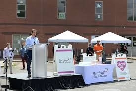 Smartstyle hair salons located inside walmart are the perfect place to get a haircut at a great price. As Barbershops Hair Salons Casinos Open 619 9 Million State Deficit Projected Due To Covid 19