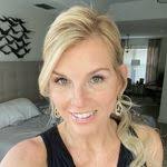 Debbie Irons's Instagram, Twitter & Facebook