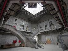 «paul bernardo doit passer le reste de sa vie en détention. Kingston Penitentiary Wikipedia