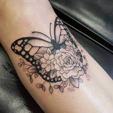 Whitney Tiedeman On Instagram Under The Knee Above The Shin Blackwork From Tonight Bigbrainwest Omaha Omahatattoos Knee Tattoo Tattoos Tattoo Apprentice