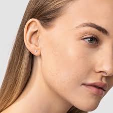 Stud earrings with 0.33ct white diamonds in 14kt gold