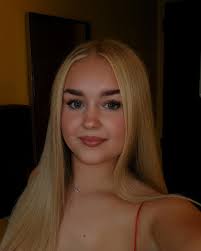 Holly Drury (@hollydrury1) • Instagram photos and videos