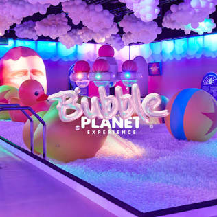 L'exposition immersive Bubble Planet, généré par IA