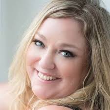 Leana Anderson's Instagram, Twitter & Facebook