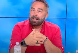 Η γνωστή παρουσιάστρια εμφάνισε έντονη δύσπνοια και δυσκολία στην αναπνοή. Lp5c4ct0auiaom