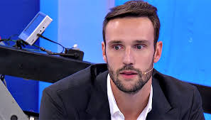 Ieri è andata in onda la seconda parte della puntata' uomini e donne' speciale 'temptation island vip' ed i protagonisti in assoluto è stata la in studio anche il tentatore andrea cerioli il quale ha voluto chiarire delle cose. Temptation Island Vip Andrea Cerioli Informazioni Su Andrea Zenga E Alessandra Sgolastra Prima Del Reality Gossip It
