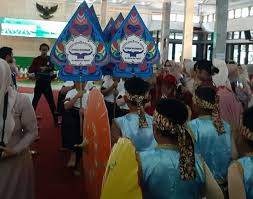 Meskipun anda mengatakan kurang ini itu, tetep aja web ini membantu lu nonton film porno premium tanpa harus daftar dan bayar jadi member. Sdit Atikah Musaddad Mewisuda 110 Hidup Mulia Bersama Al Qur An Kandaga Id