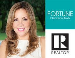 Jacqueline Molina's Instagram, Twitter & Facebook