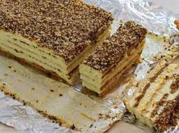 Chocolate biscuit cake is very popular as a royal dessert and is said to have been a favorite of queen elizabeth ii & prince william. Resep Bolu Kukus Biskuit Marie Makanan Ringan Manis Resep Resep Makanan Penutup