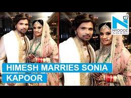 A lot of famous musicians are there in indian music industry. Himesh Reshammiya Marries Gf Sonia In Presence Of Son Swaym Youtube